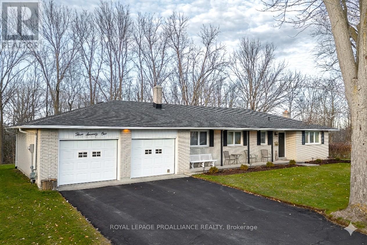 371 Maple Avenue, Deseronto, Ontario  K0K 1X0 - Photo 2 - X12899988