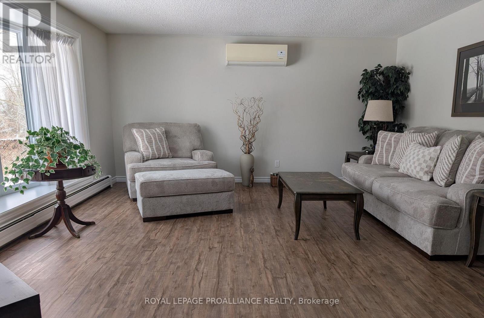 371 Maple Avenue, Deseronto, Ontario  K0K 1X0 - Photo 11 - X12899988