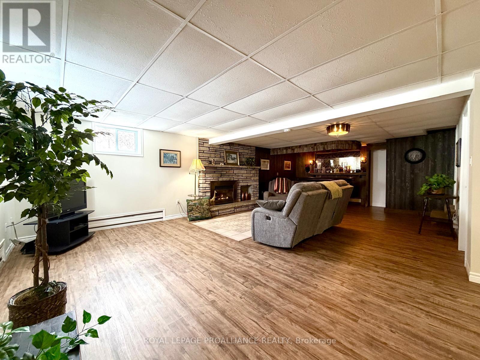 371 Maple Avenue, Deseronto, Ontario  K0K 1X0 - Photo 37 - X12899988