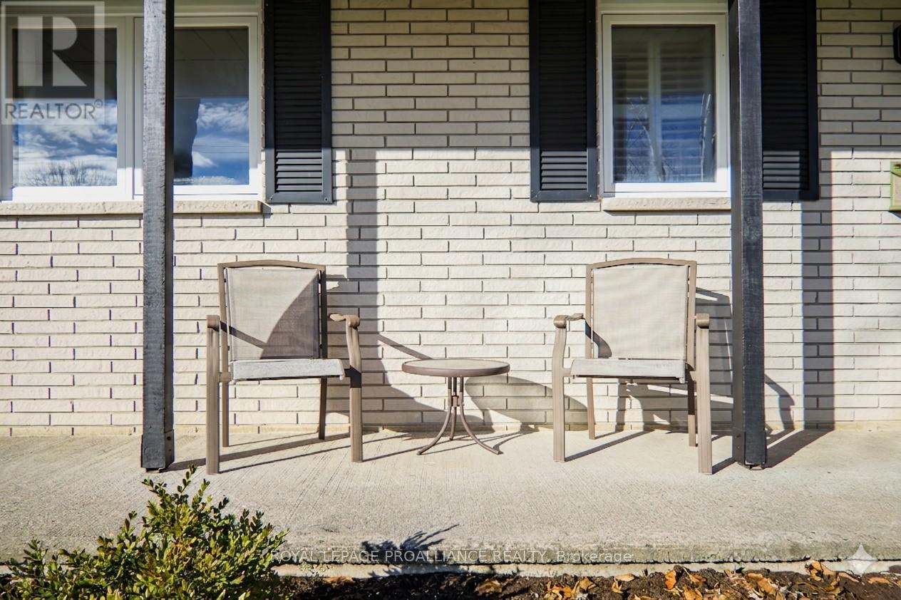 371 Maple Avenue, Deseronto, Ontario  K0K 1X0 - Photo 5 - X12899988