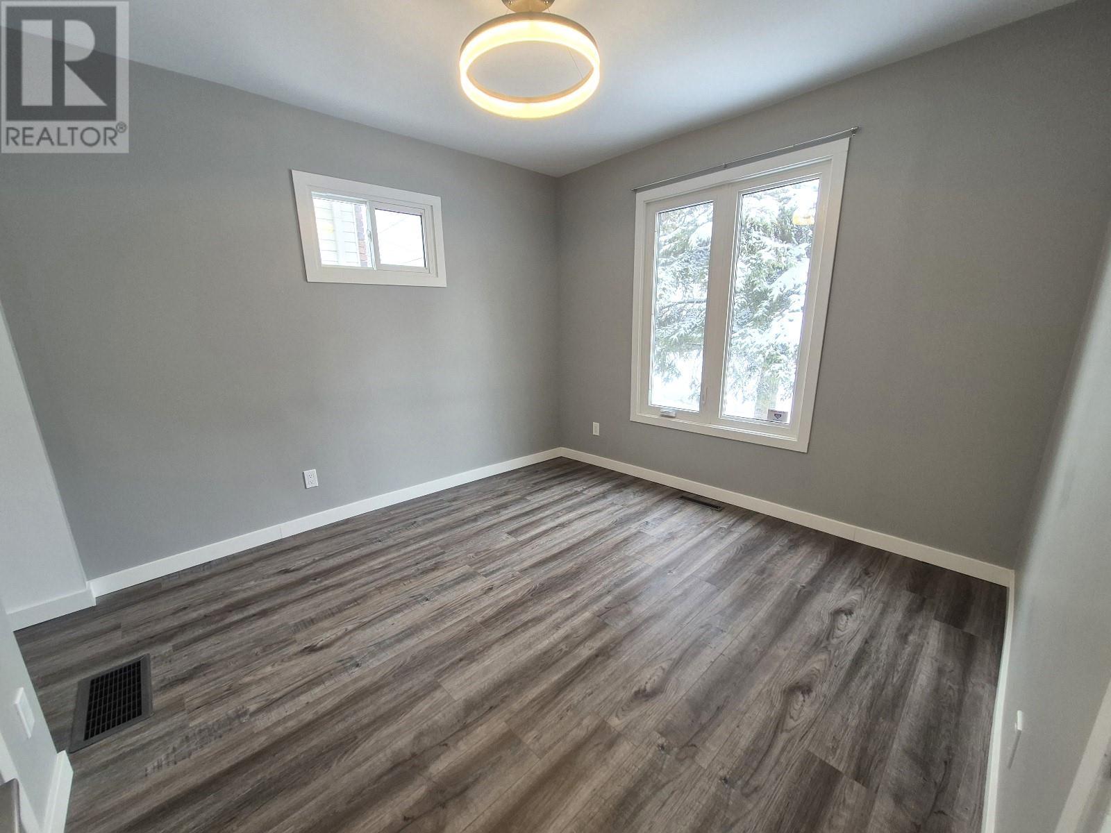 217 Angus St, Thunder Bay, Ontario  P7A 2Y3 - Photo 11 - TB2600491