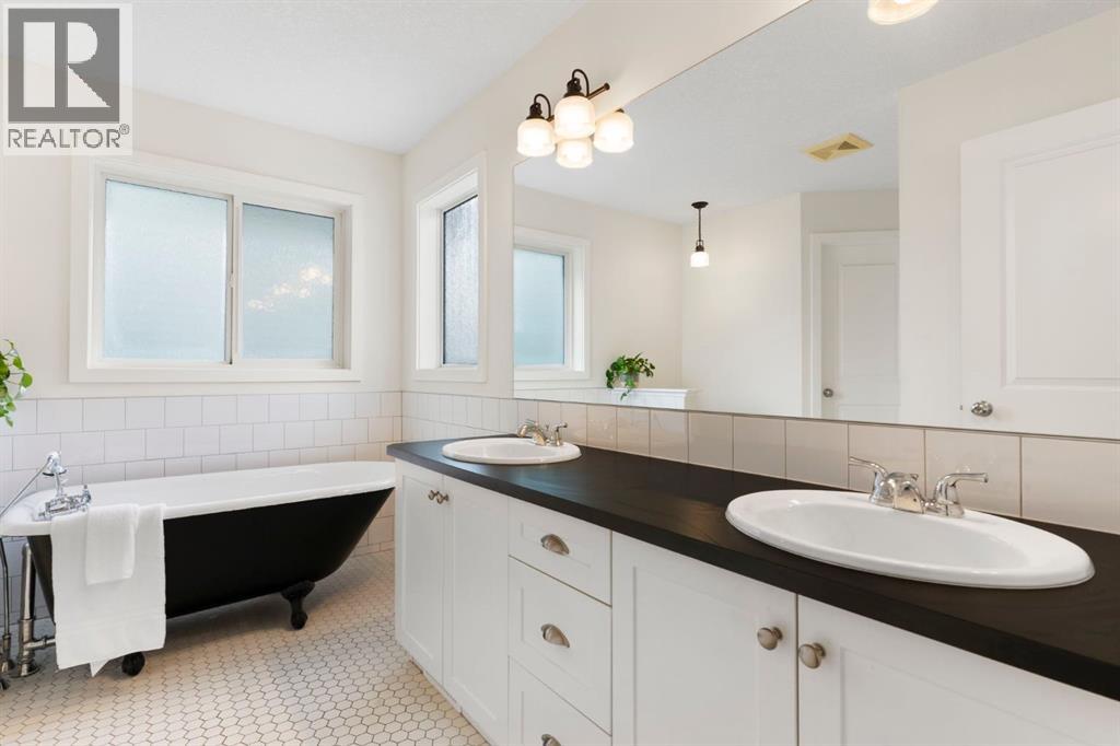 196 Jumping Pound Terrace, Cochrane, Alberta  T4C 0K5 - Photo 36 - A2281869