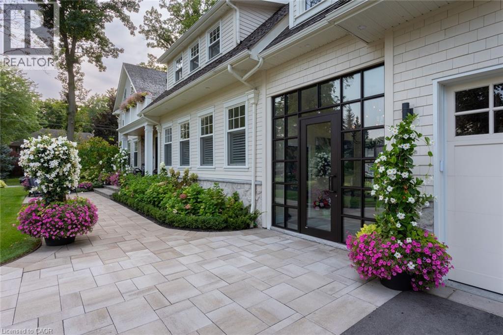 347 East Hart Crescent, Burlington, Ontario  L7N 1P8 - Photo 3 - 40797809