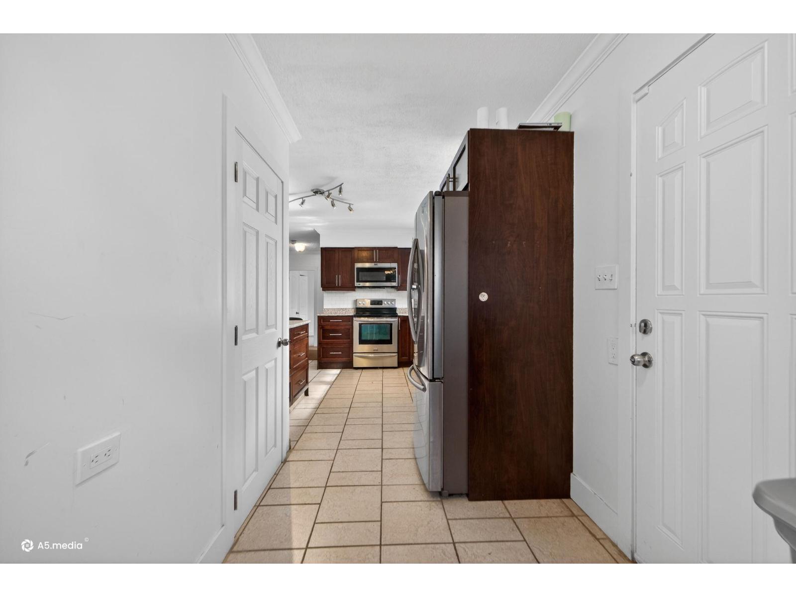 14032 Grosvenor Road, Surrey, British Columbia  V3R 5G5 - Photo 24 - R3101006