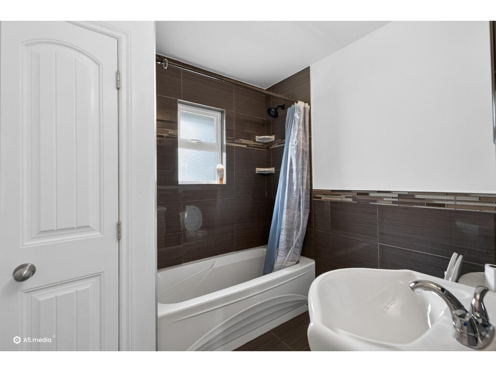 14032 Grosvenor Road, Surrey, British Columbia  V3R 5G5 - Photo 19 - R3101006