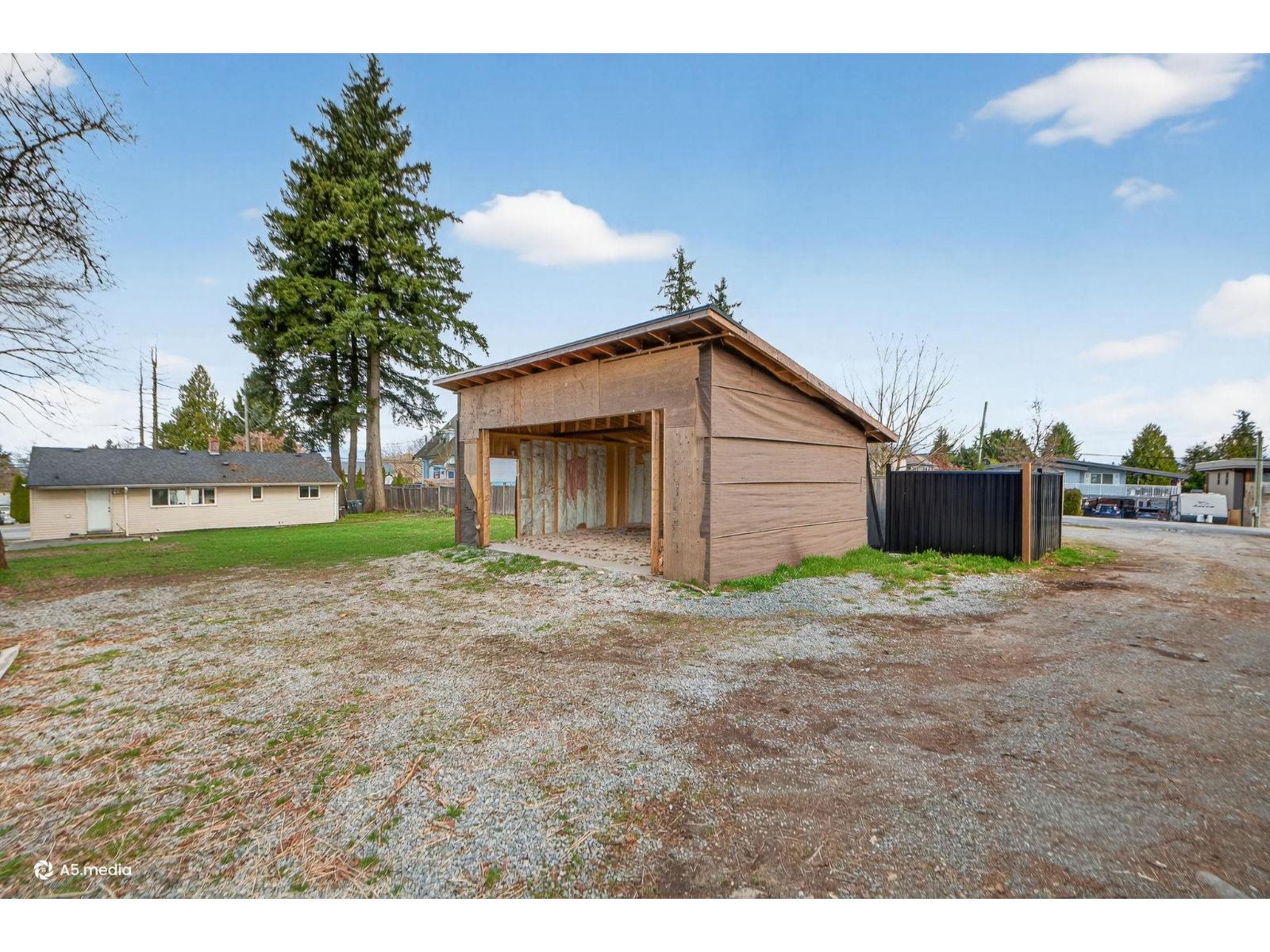 14032 Grosvenor Road, Surrey, British Columbia  V3R 5G5 - Photo 38 - R3101006