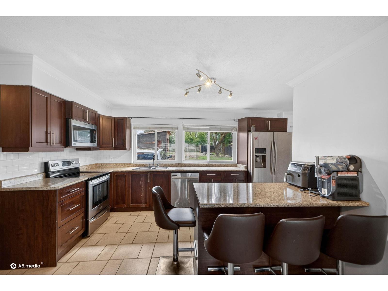 14032 Grosvenor Road, Surrey, British Columbia  V3R 5G5 - Photo 13 - R3101006