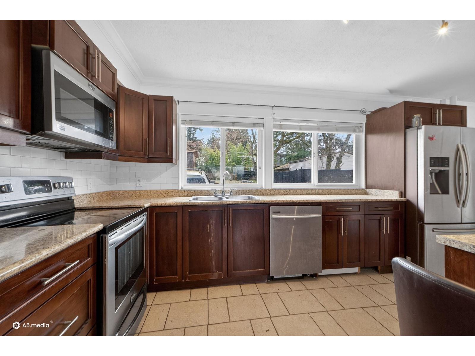 14032 Grosvenor Road, Surrey, British Columbia  V3R 5G5 - Photo 15 - R3101006