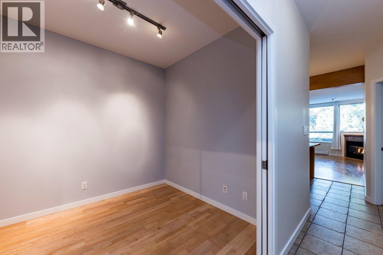 208 560 Raven Woods Drive, North Vancouver, British Columbia  V5G 2T3 - Photo 14 - R3101727