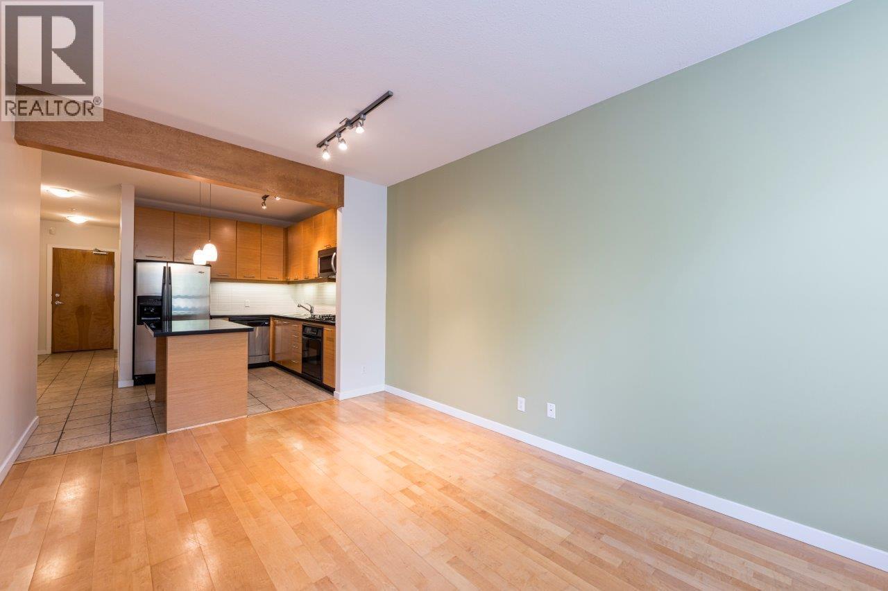 208 560 Raven Woods Drive, North Vancouver, British Columbia  V5G 2T3 - Photo 3 - R3101727