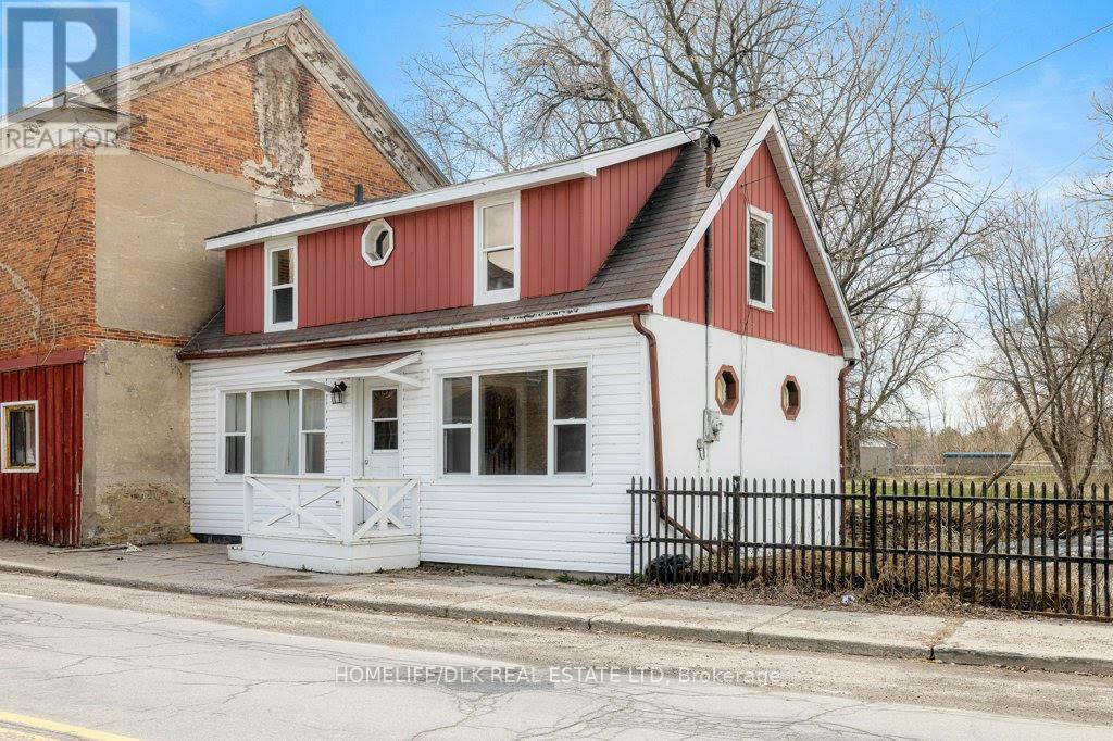 18 Main Street W, Elizabethtown-Kitley, Ontario  K0E 1M0 - Photo 2 - X12908906