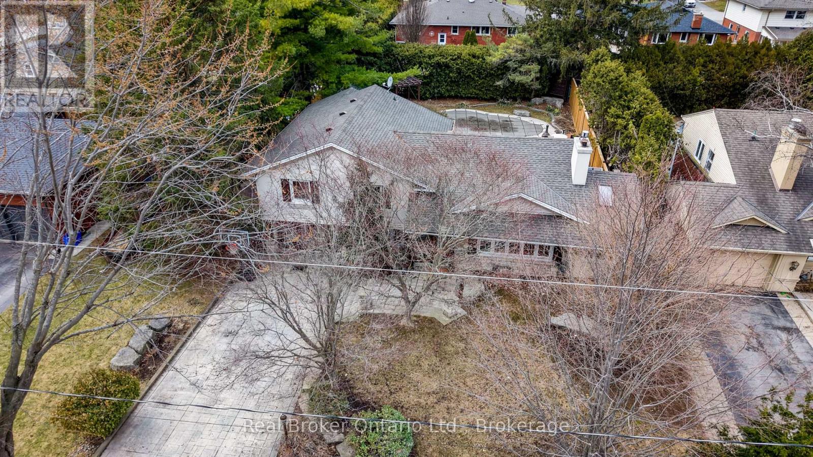 655 ELLENGALE ROAD, Burlington, Ontario