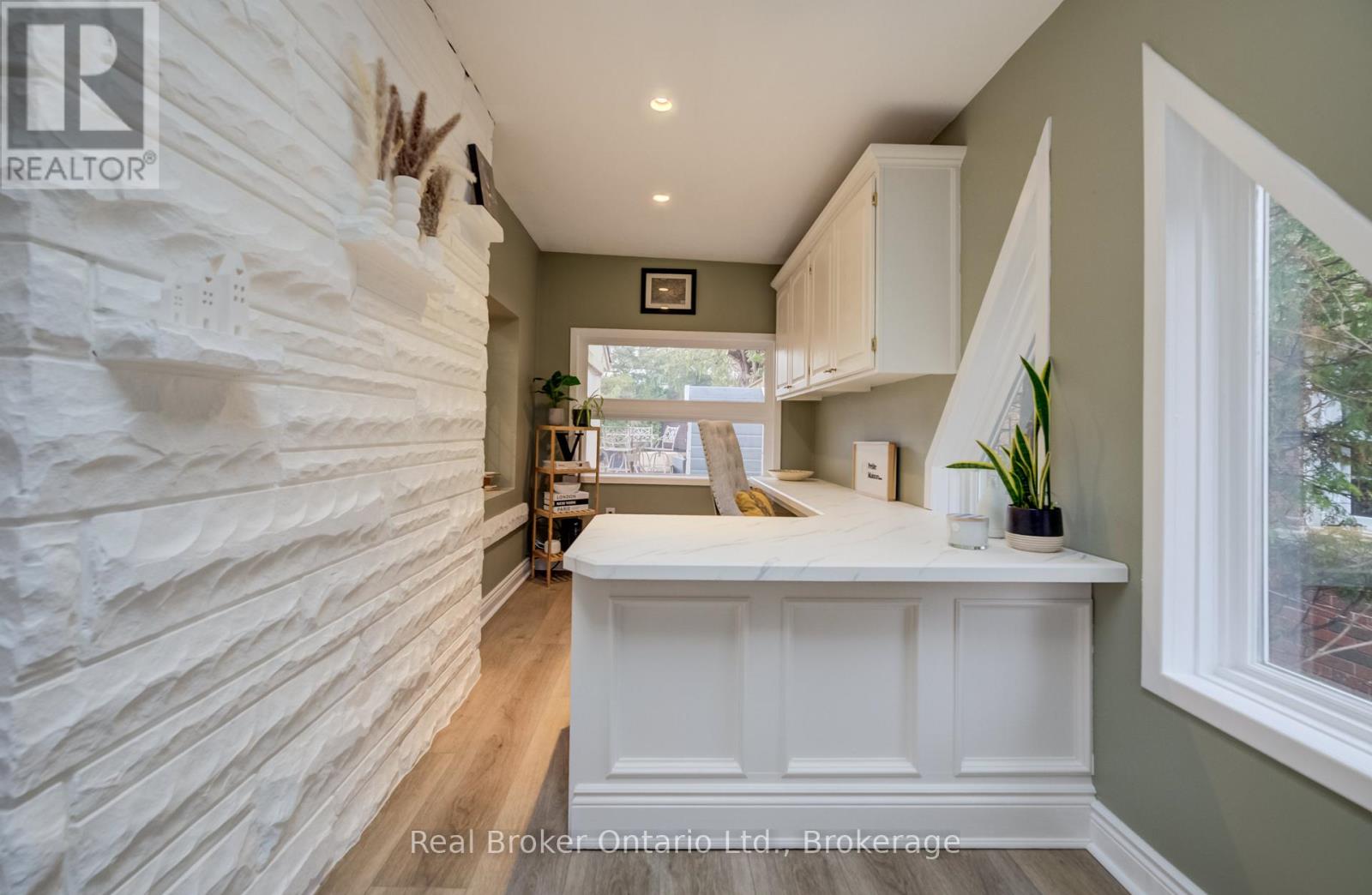 655 Ellengale Road, Burlington, Ontario  L7T 3N9 - Photo 14 - W12908878