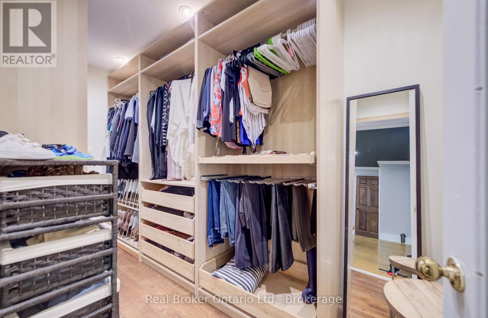 655 Ellengale Road, Burlington, Ontario  L7T 3N9 - Photo 28 - W12908878