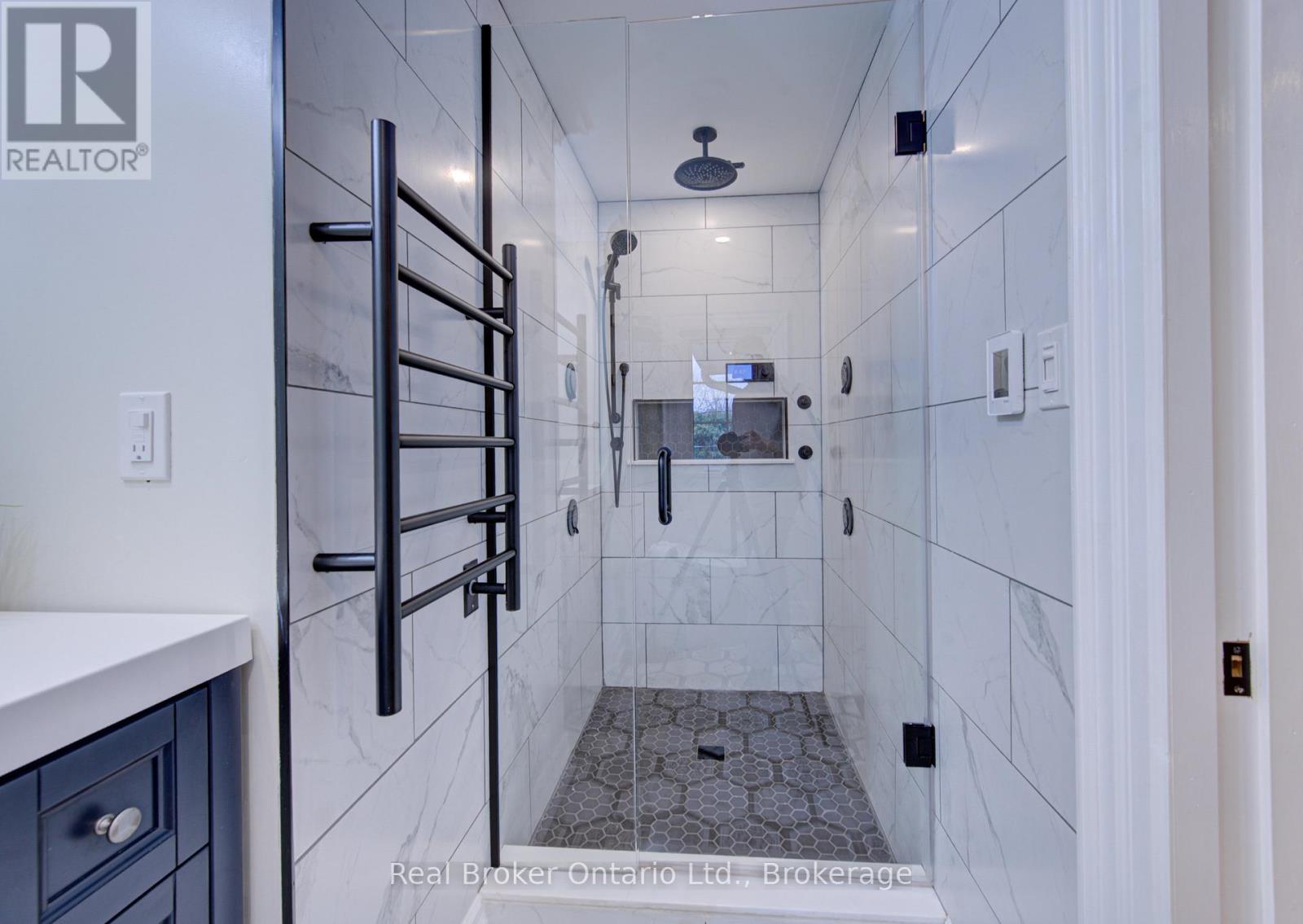 655 Ellengale Road, Burlington, Ontario  L7T 3N9 - Photo 30 - W12908878