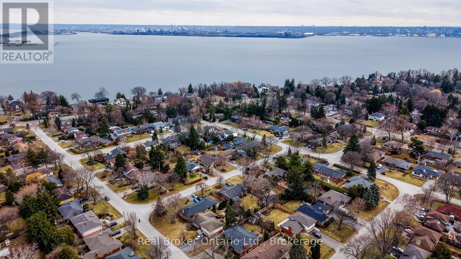 655 Ellengale Road, Burlington, Ontario  L7T 3N9 - Photo 41 - W12908878