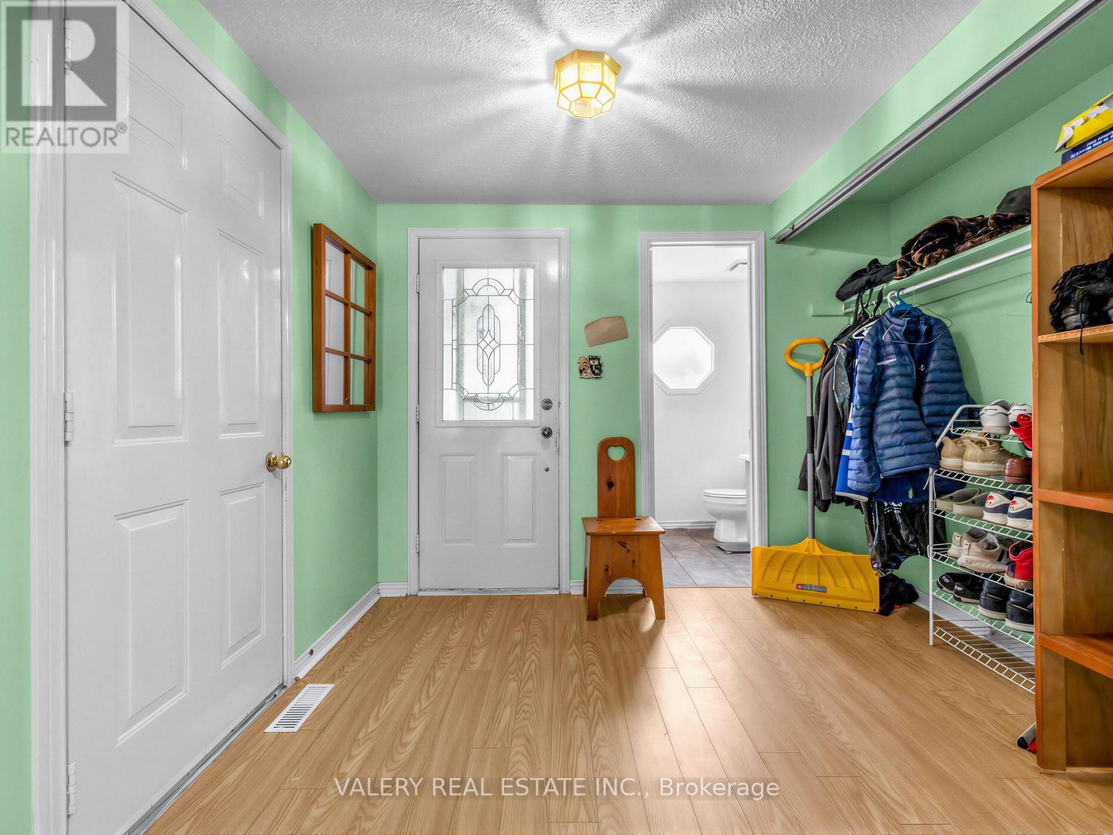 1610 Rawlings Drive, Pickering, Ontario  L1V 5B5 - Photo 3 - E12908704