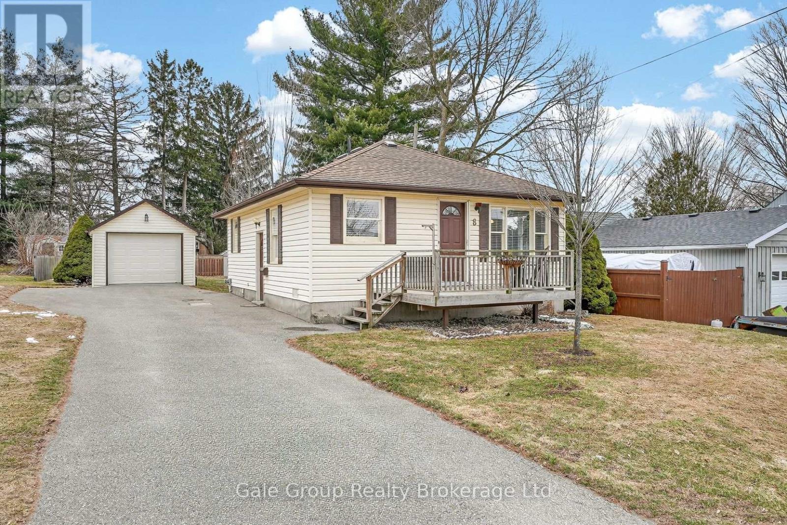 8 WILLIAM STREET, South-West Oxford, Ontario