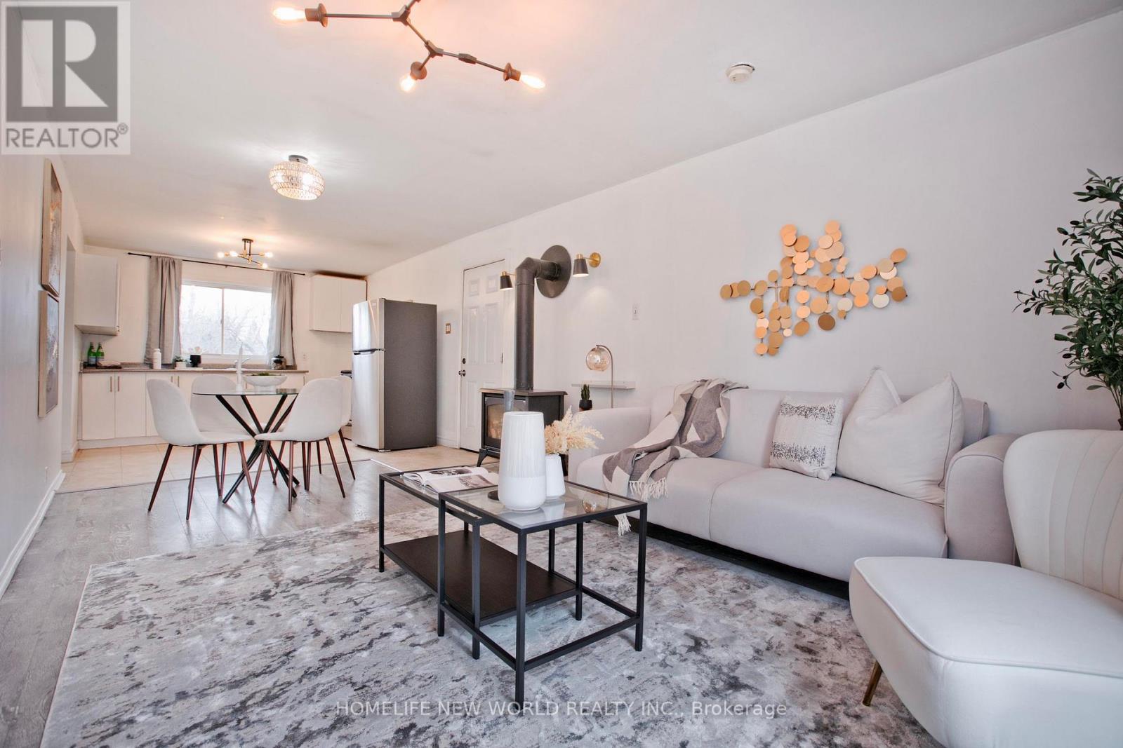 579 Lake Drive S, Georgina (Keswick South), Ontario  L4P 1T2 - Photo 3 - N12908354