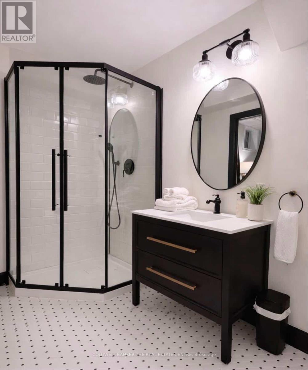 241 Cedar Crescent, Barrie, Ontario  L4N 4A6 - Photo 16 - S12874568