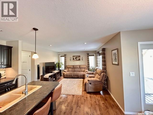 5245 Canuck Crescent, Regina, Saskatchewan  S4S 7K4 - Photo 2 - SK029915