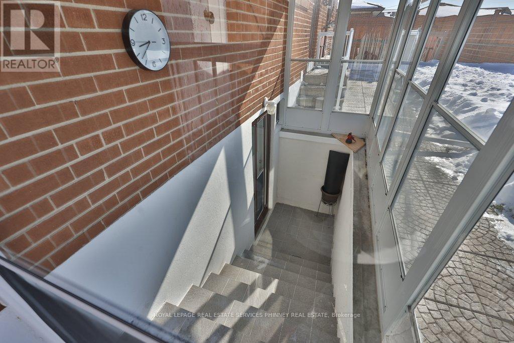 7 Roseglen Crescent, Toronto, Ontario  M3N 1G7 - Photo 29 - W12754052