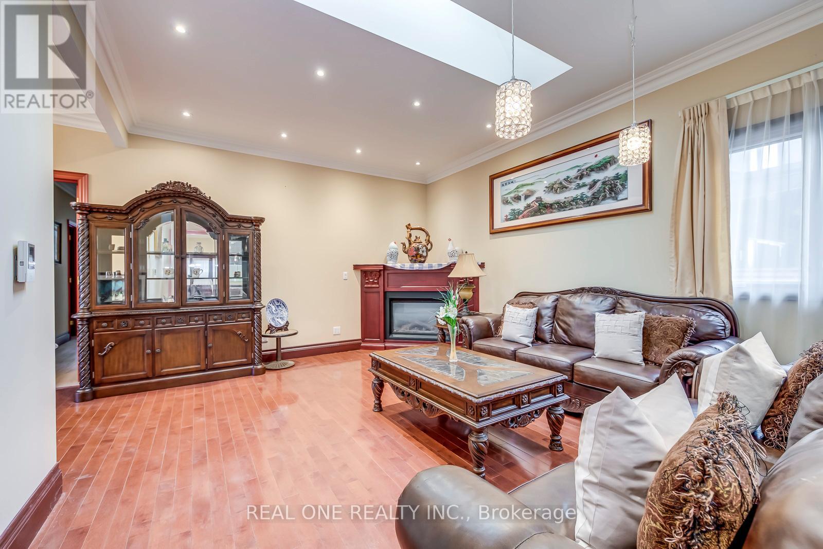 3480 Joan Drive, Mississauga, Ontario  L5B 1T5 - Photo 14 - W12894644