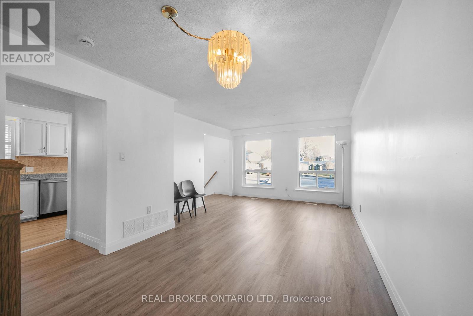 Main - 2518 Harman Court, Mississauga, Ontario  L5J 1T8 - Photo 11 - W12903626