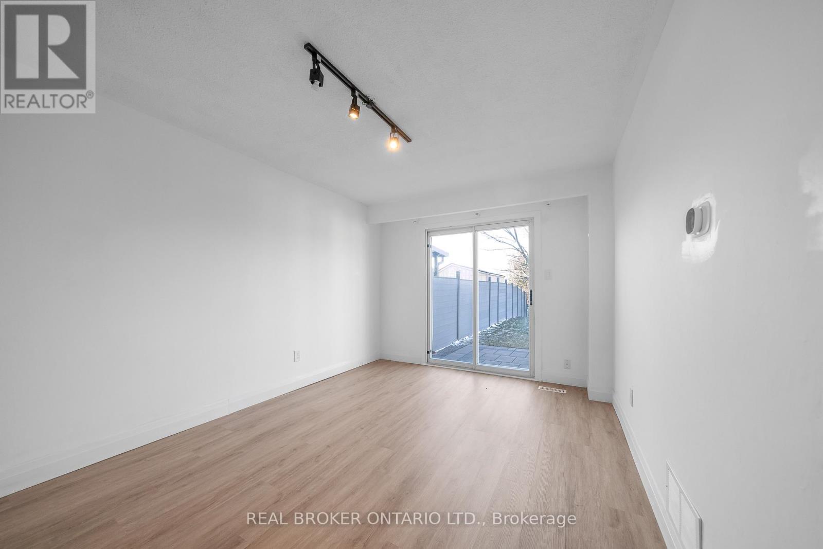 Main - 2518 Harman Court, Mississauga, Ontario  L5J 1T8 - Photo 19 - W12903626