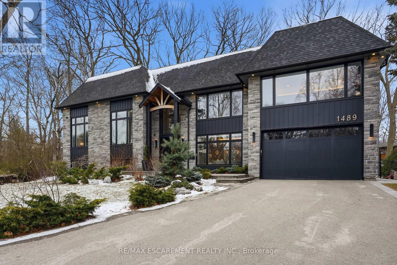 1489 Rogerswood Court, Mississauga (Lorne Park), Ontario  L5J 1R7 - Photo 2 - W12903830