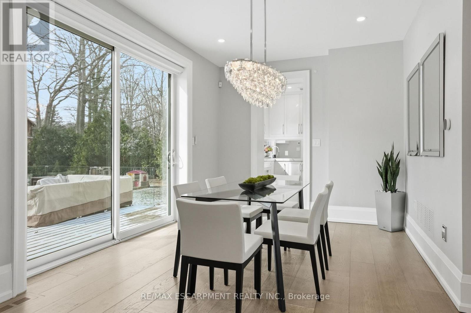 1489 Rogerswood Court, Mississauga (Lorne Park), Ontario  L5J 1R7 - Photo 13 - W12903830