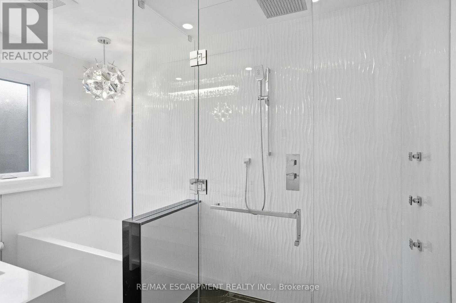 1489 Rogerswood Court, Mississauga (Lorne Park), Ontario  L5J 1R7 - Photo 31 - W12903830