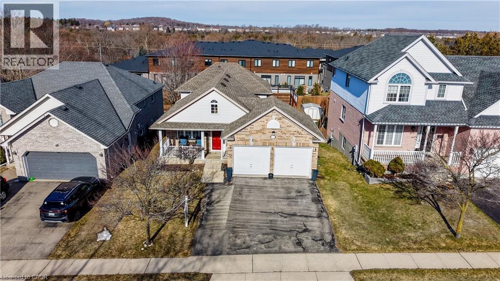 84 Endeavour Drive, Cambridge, Ontario  N3C 4C2 - Photo 2 - 40814121