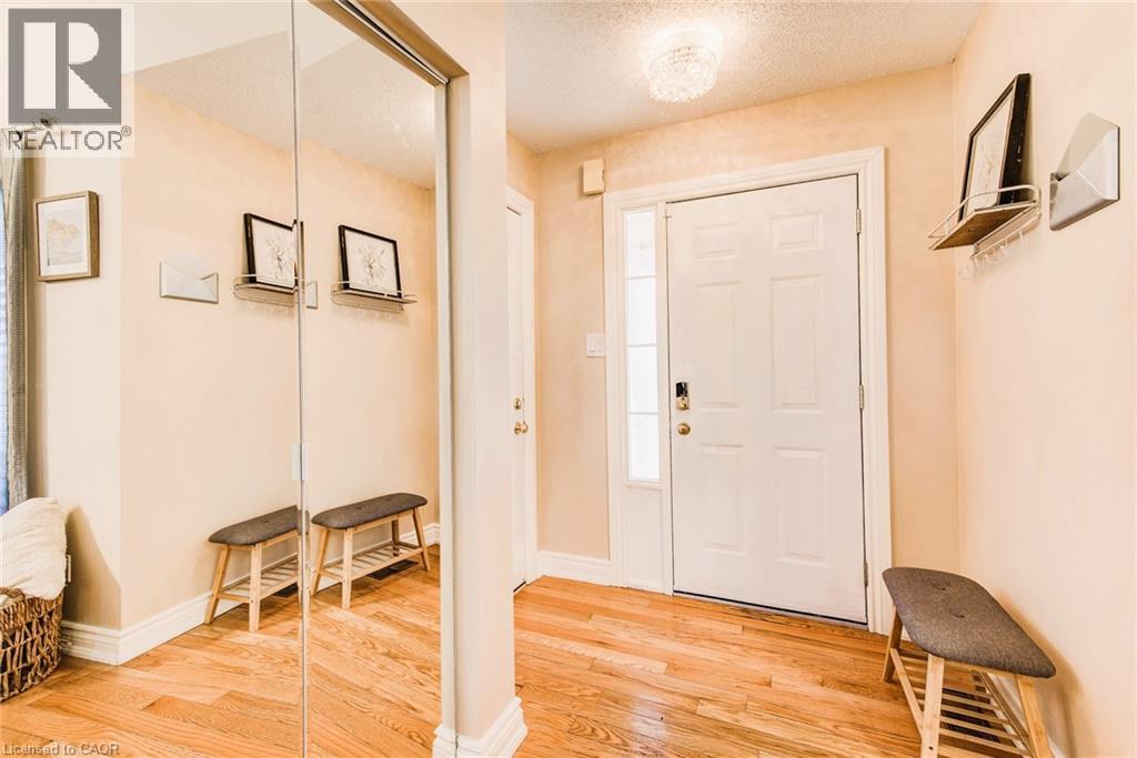 84 Endeavour Drive, Cambridge, Ontario  N3C 4C2 - Photo 4 - 40814121