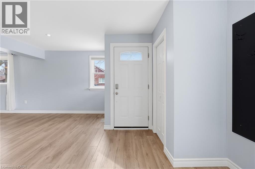 6581 Riall Street, Niagara Falls, Ontario  L2J 1Z4 - Photo 4 - 40813429