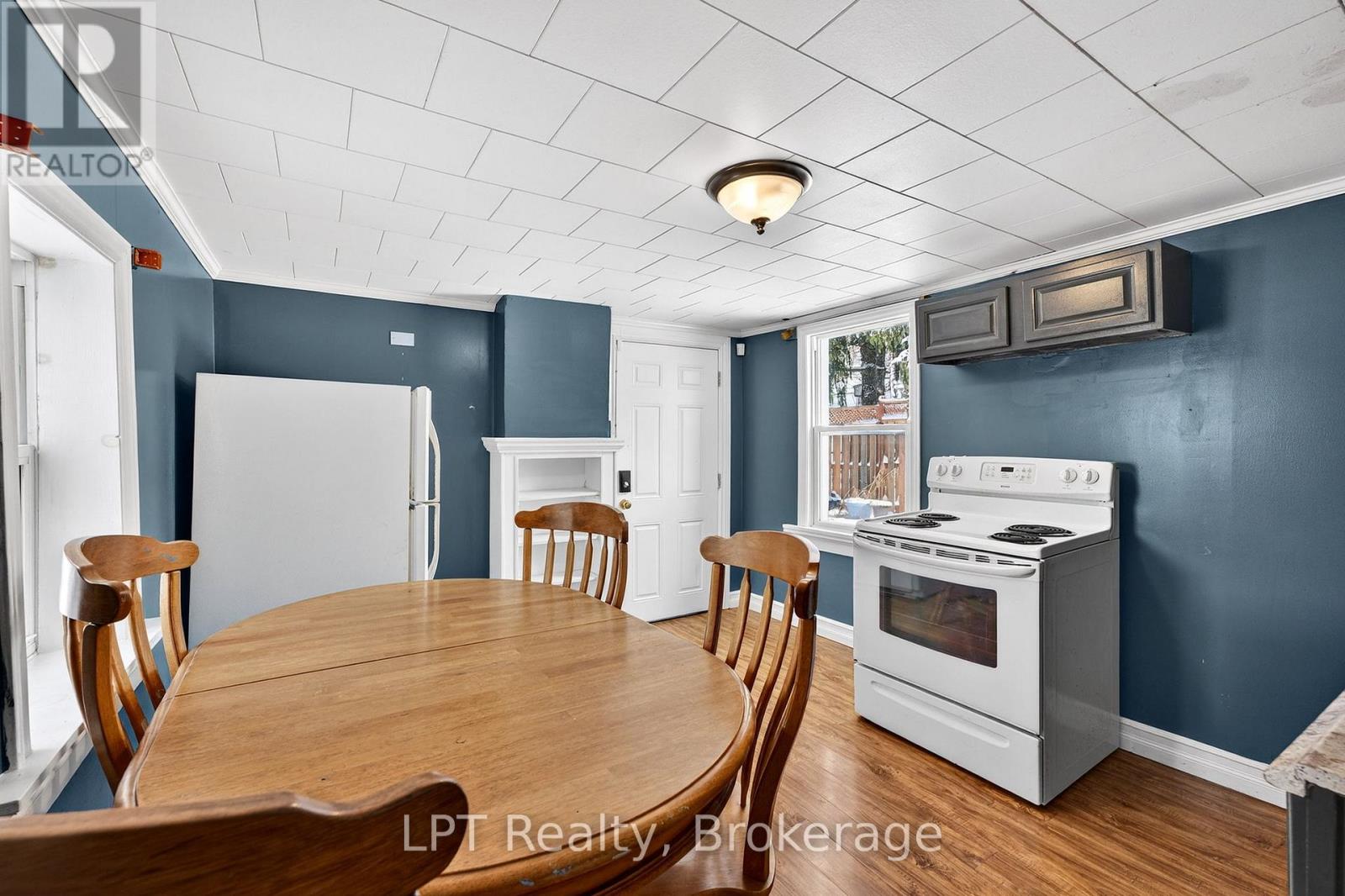 176 Garden Street, Gananoque, Ontario  K7G 1H9 - Photo 12 - X12909038