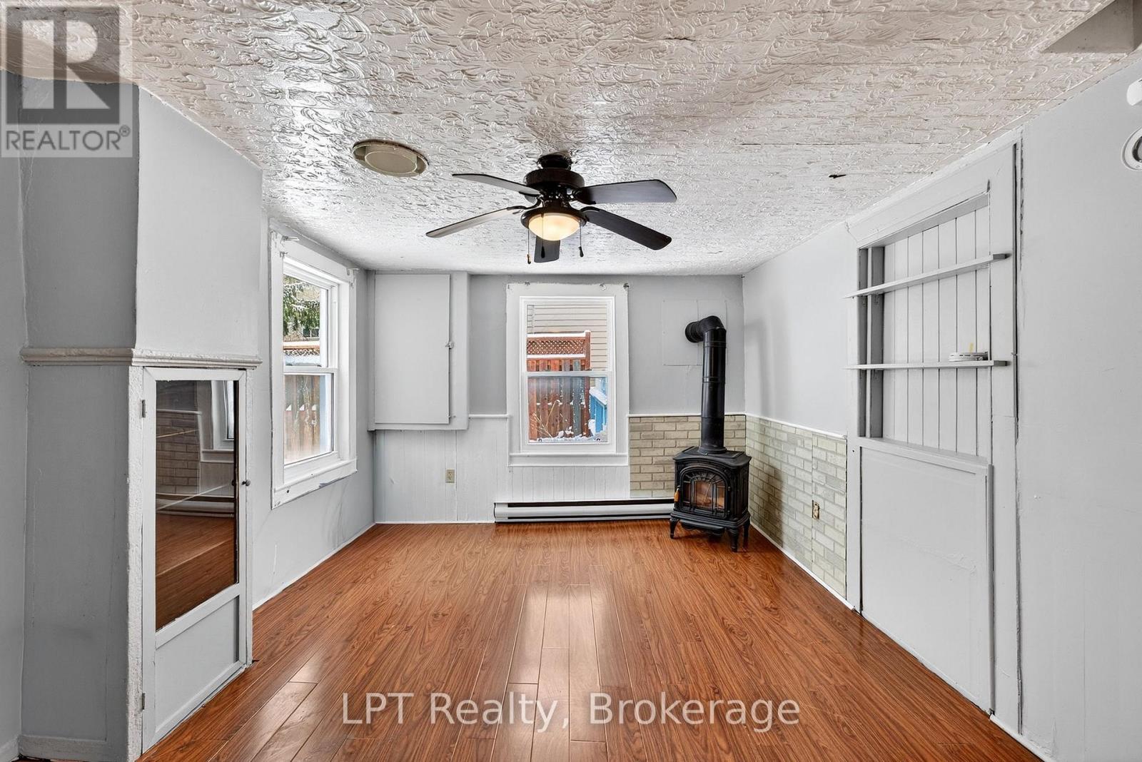 176 Garden Street, Gananoque, Ontario  K7G 1H9 - Photo 8 - X12909038