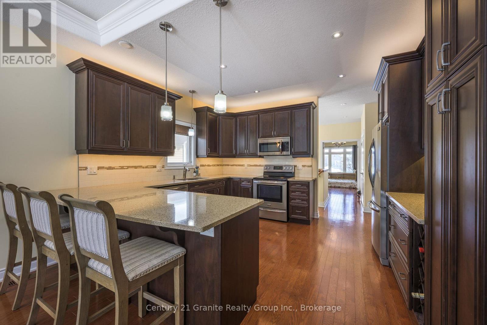 49 Webb Circle, Dysart Et Al, Ontario  K0M 1S0 - Photo 10 - X12908972