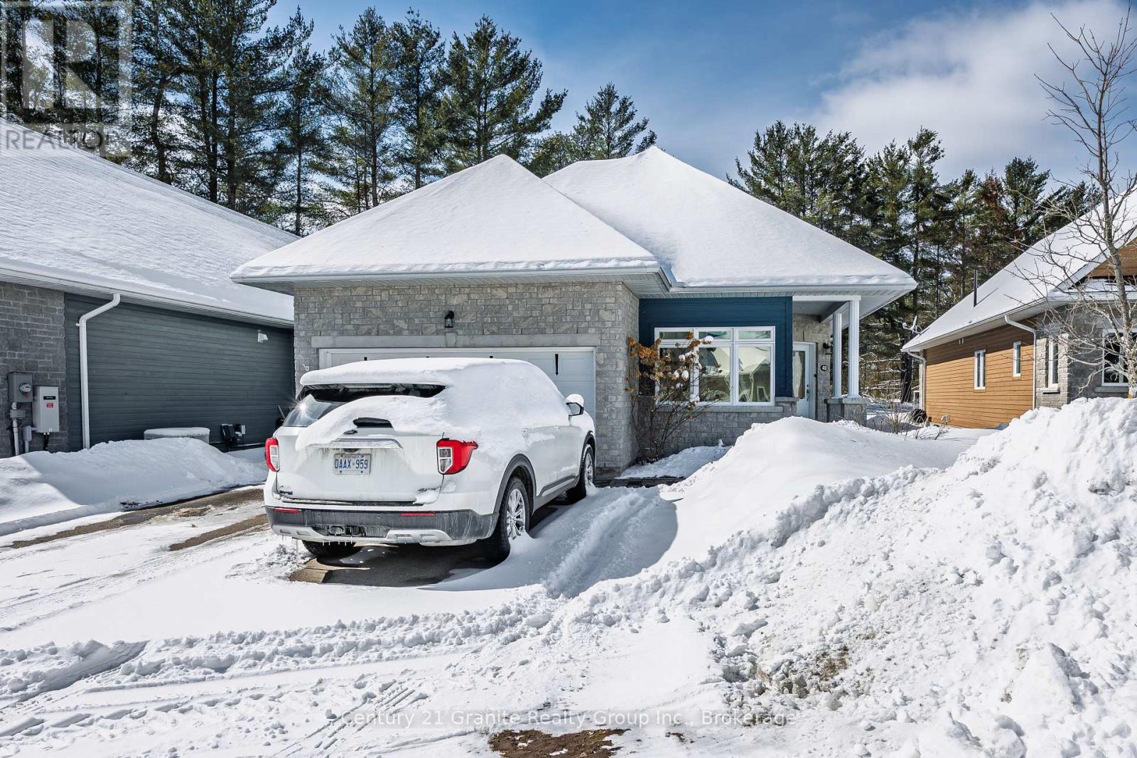 49 Webb Circle, Dysart Et Al, Ontario  K0M 1S0 - Photo 42 - X12908972