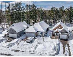 49 WEBB CIRCLE, dysart et al (dysart), Ontario