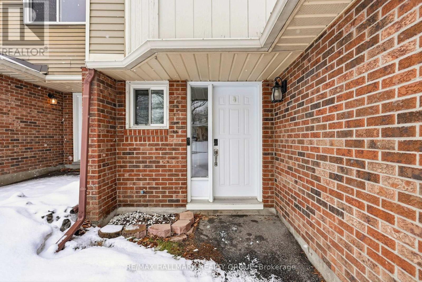 6935 Du Bois Avenue, Ottawa, Ontario  K1C 5L4 - Photo 5 - X12908886
