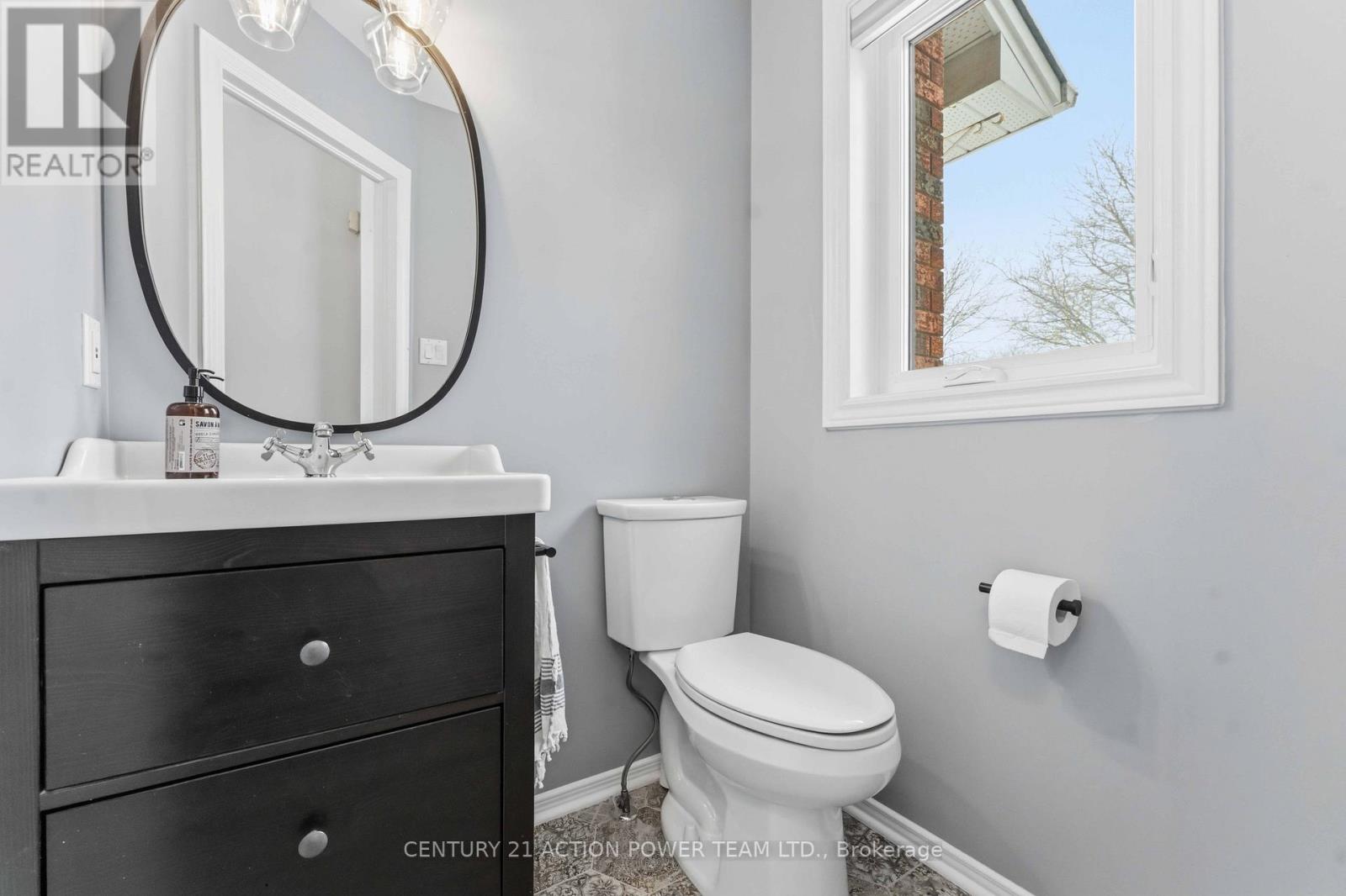 42 Sunnybrooke Drive, Ottawa, Ontario  K2M 2P3 - Photo 17 - X12908912