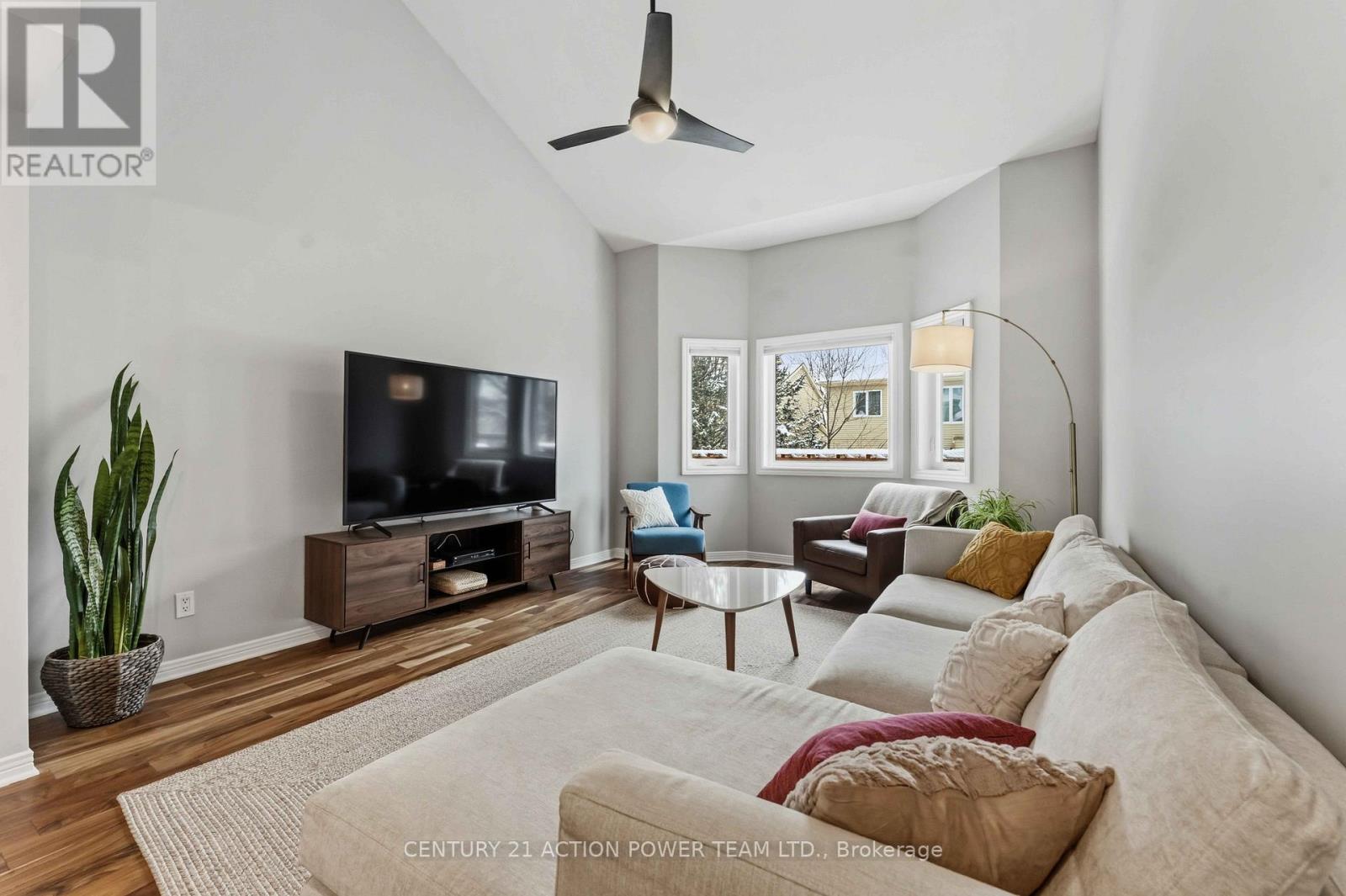 42 Sunnybrooke Drive, Ottawa, Ontario  K2M 2P3 - Photo 5 - X12908912