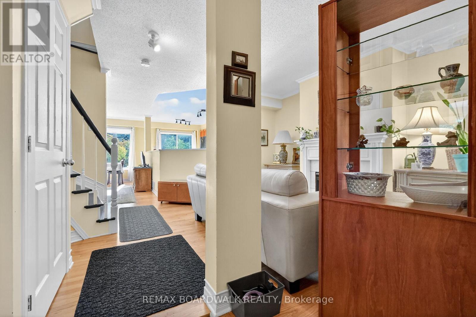 42 College Circle, Ottawa, Ontario  K1K 4R8 - Photo 7 - X12908962