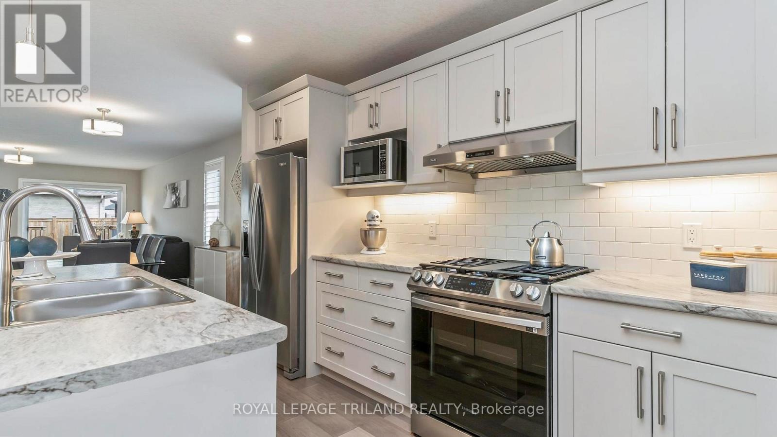 Photo 10 of 29 for 3 Harlequin Court