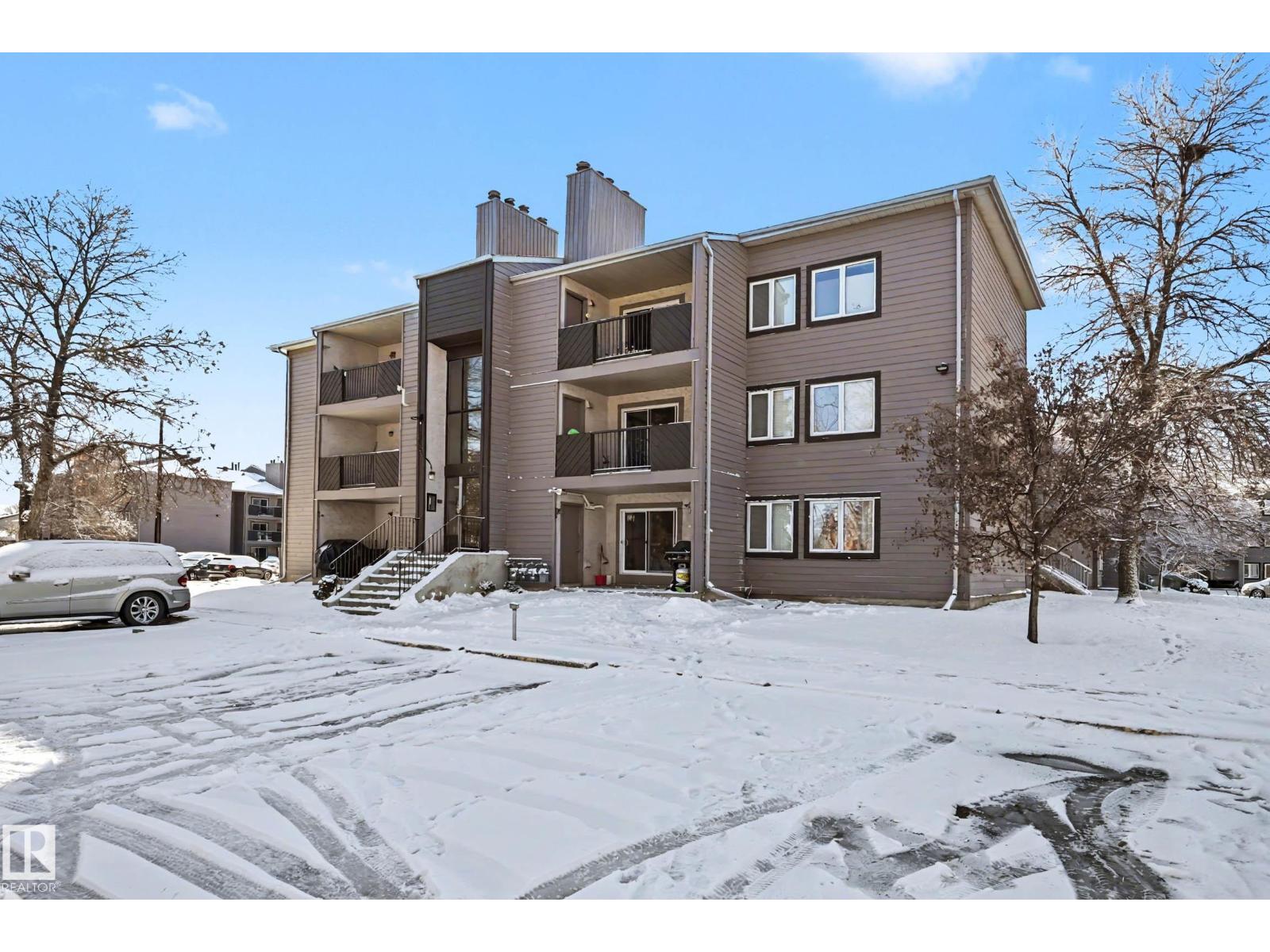 #105 45 Akins DR, st. albert, Alberta