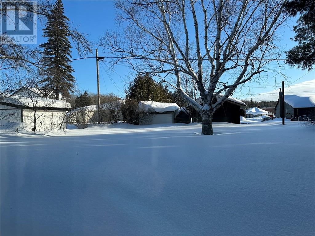 16 Norman Avenue, Capreol, Ontario  P0M 1H0 - Photo 4 - 2126875