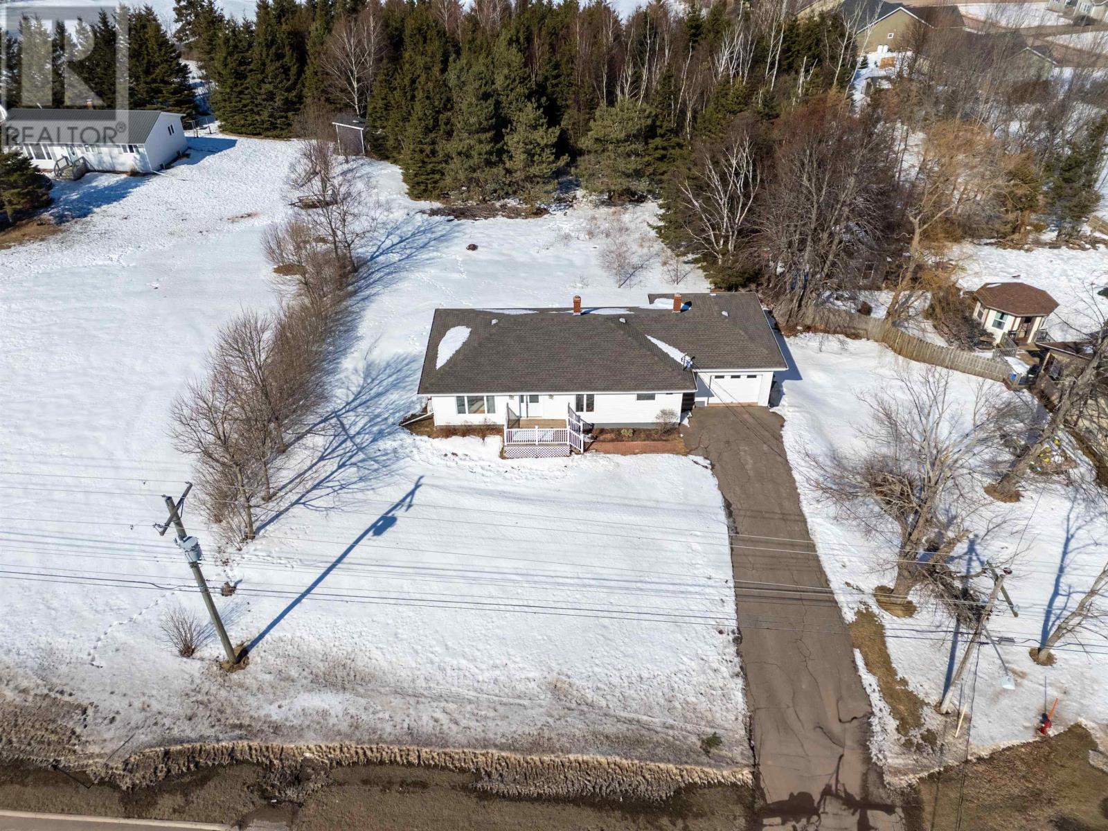 812 Main Street, Cornwall, Prince Edward Island  C0A 1H0 - Photo 2 - 202604919