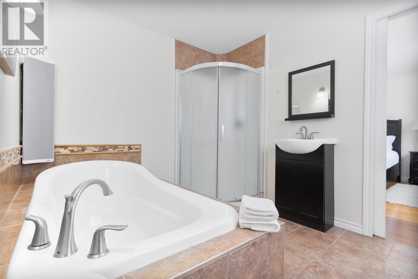 812 Main Street, Cornwall, Prince Edward Island  C0A 1H0 - Photo 15 - 202604919