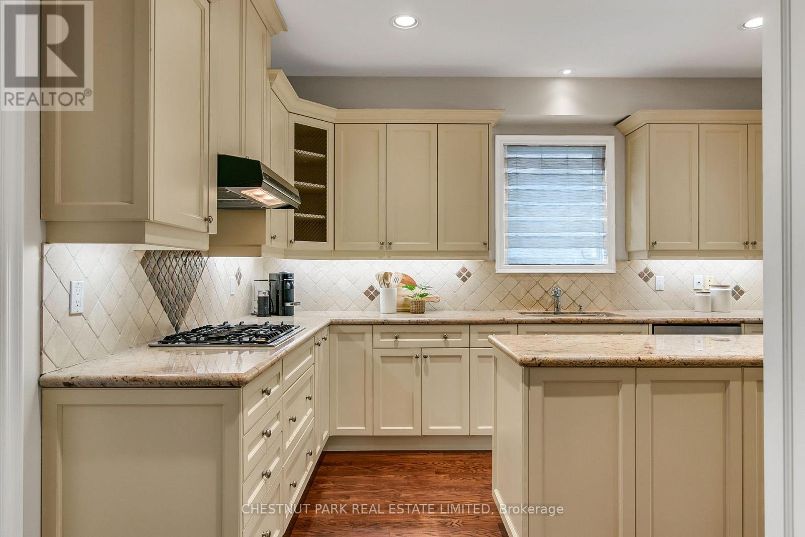 552 Melrose Avenue, Toronto, Ontario  M5M 2A3 - Photo 22 - C12908850